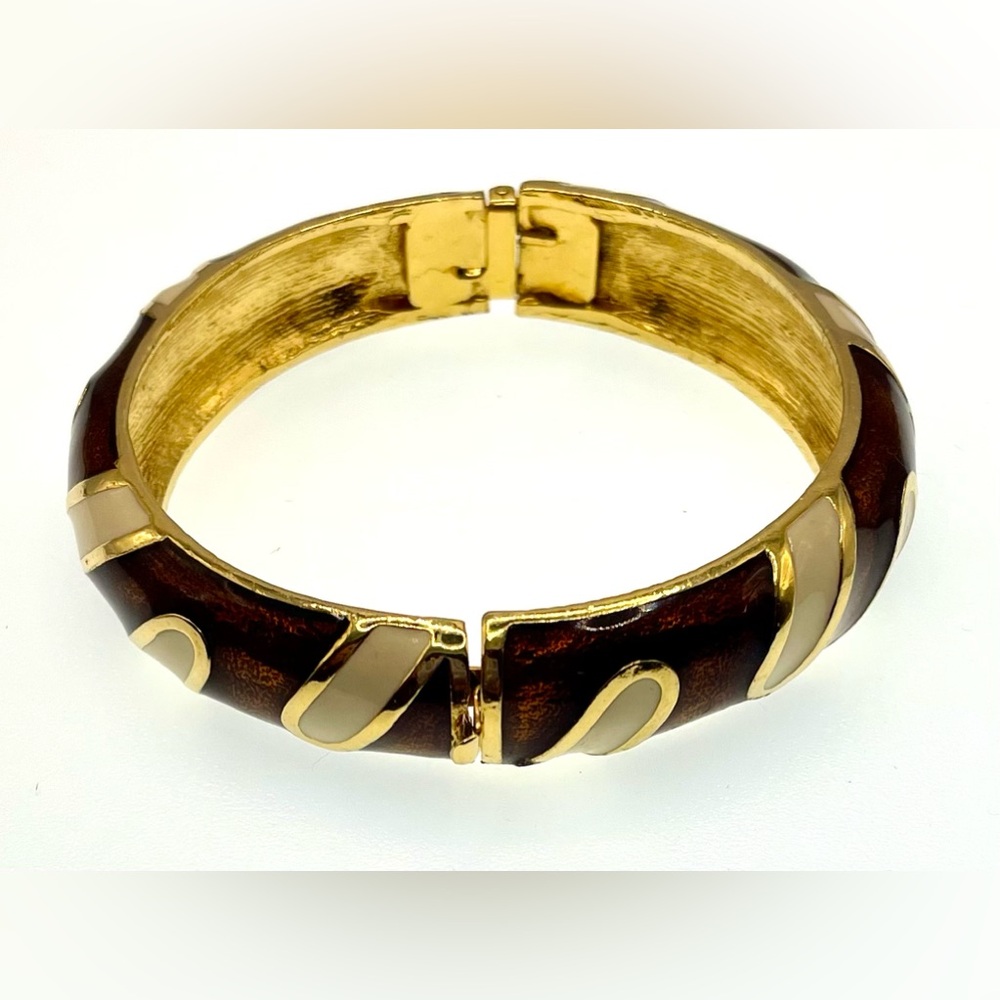 Vintage Signed Donald Stannard Gold Tone Enamel Hinged Bracelet Bangle